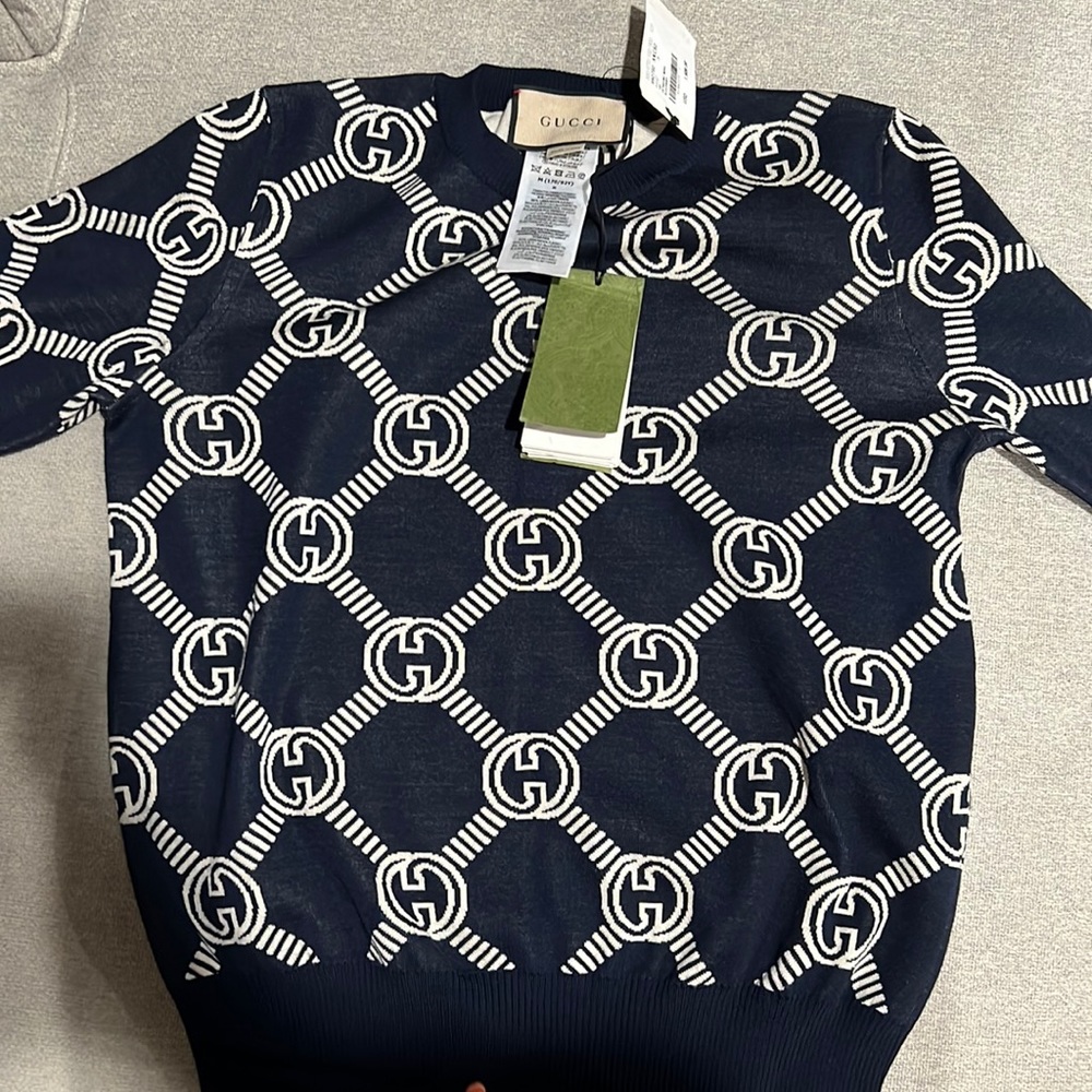 Women Gucci  top